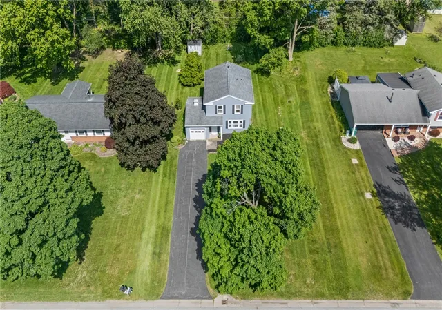 4th image of 24 Sunridge Dr, Chili, NY 14624 | MLS# R1687123