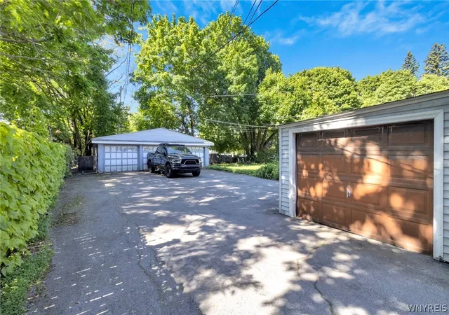 Listing Photo 3 - Condo for sale in building located at 553 S Park Ave, Buffalo, NY 14204