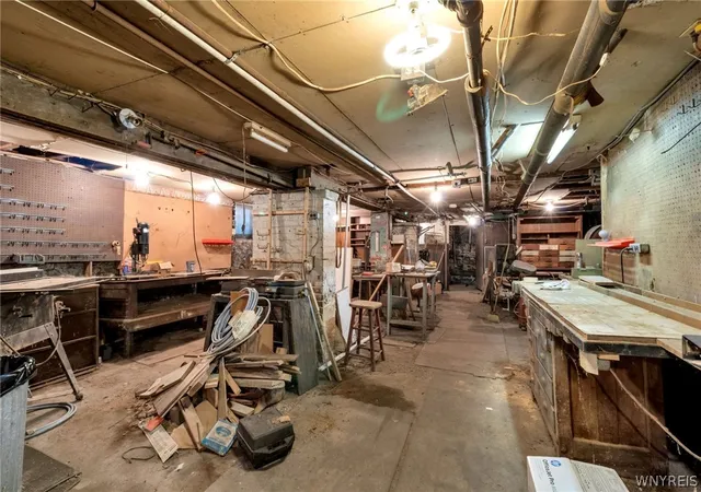 Listing Photo 2 - Condo for sale in building located at 553 S Park Ave, Buffalo, NY 14204 - Unit #