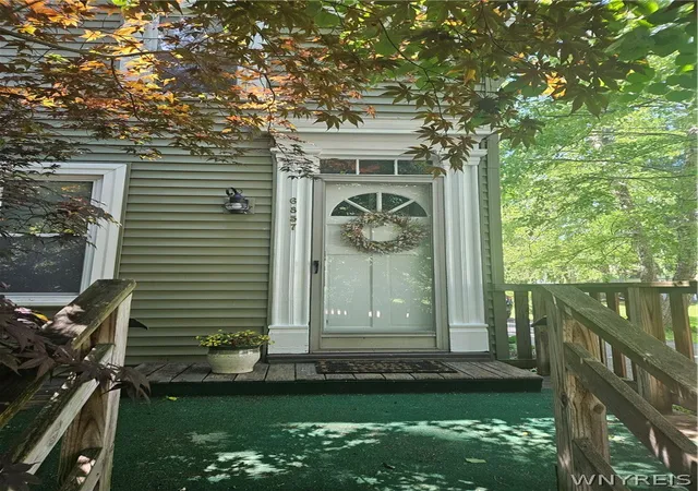 2nd image of 6857 Webster Rd, Orchard Park, NY 14127 | MLS# B1686313