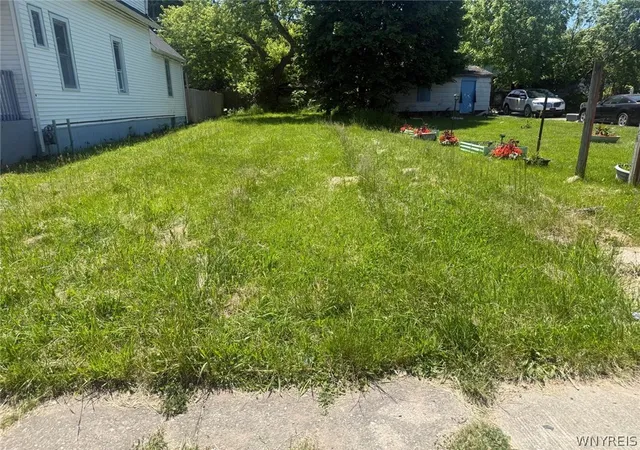 3rd image of 843 Woodlawn Ave, Buffalo, NY 14211 | MLS# B1687394