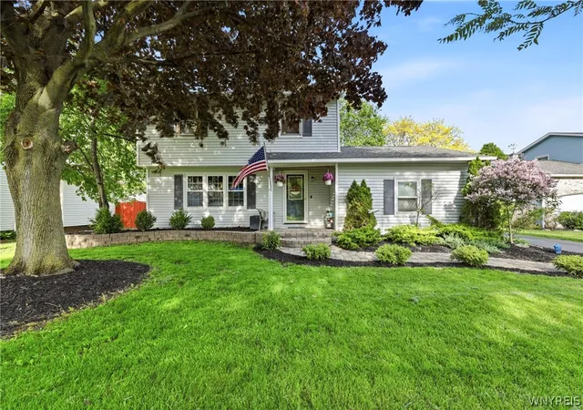1st image of 104 Park Lane Cir, Lockport, NY 14094 | MLS# B1687222
