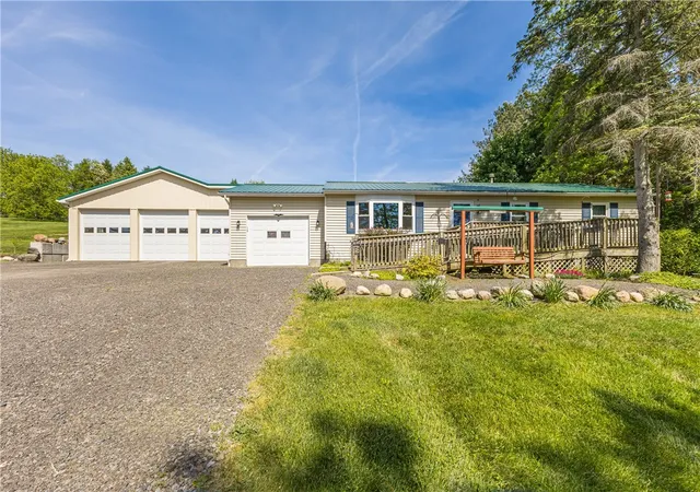 Homes for sale in Arcadia, NY | 2404 Cambier Rd, Arcadia, NY 14513 | MLS# R1685106