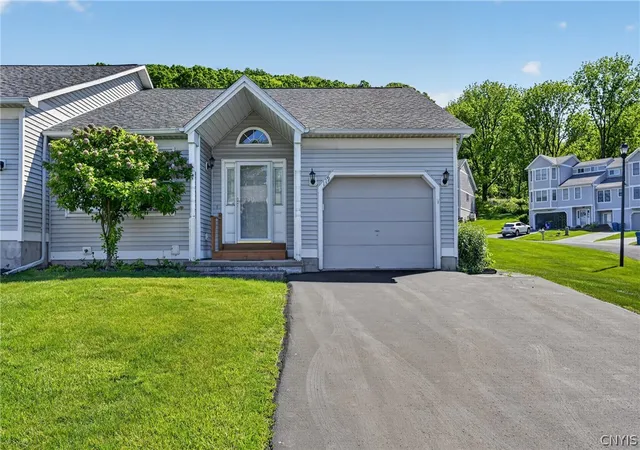 1st image of 119 Timber Wolf Cir, Syracuse, NY 13209 | MLS# S1687168