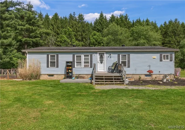 Homes for sale in Portville, NY | 126 Brooklyn St, Portville, NY 14770 | MLS# B1686603
