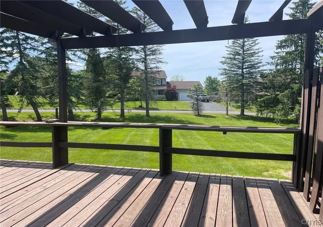 Homes for sale in Oneida, NY | 576 Stoneleigh Rd, Oneida, NY 13421 | MLS# S1686546