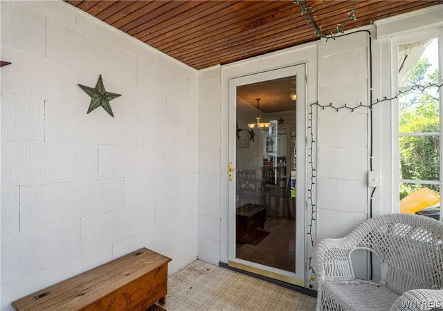 5th image of 311 South St, Lockport, NY 14094 | MLS# B1687332