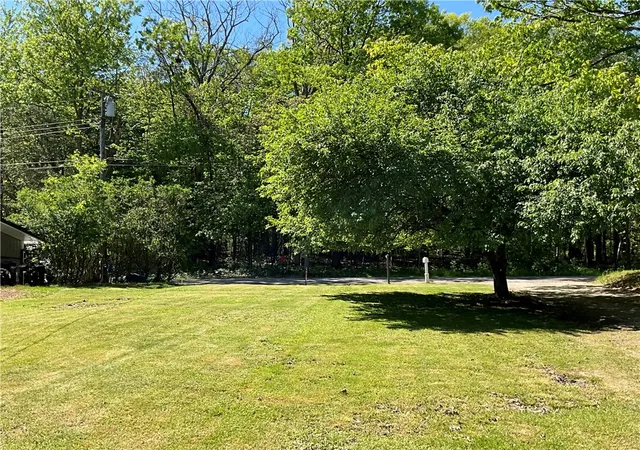 Photo 13 of Single family home for sale at 13289 Lakeview Dr, Waterport, NY 14571 | MLS# R1687459 | Listing updated on 2026-07-24