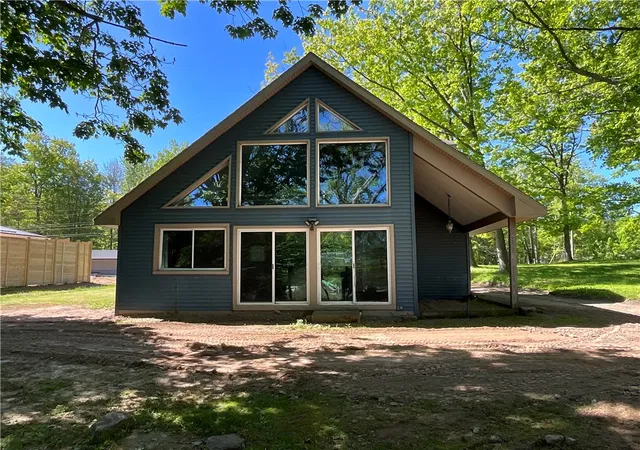 Photo 1 of Single family home for sale at 13289 Lakeview Dr, Waterport, NY 14571 | MLS# R1687459 | Listing updated on 2026-07-24