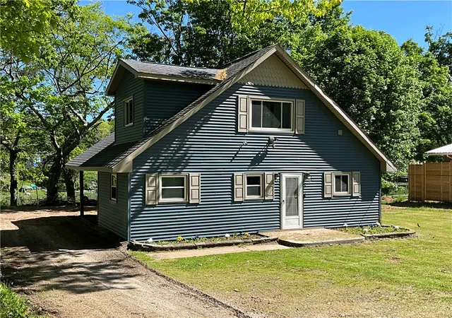 Photo 2 of Single family home for sale at 13289 Lakeview Dr, Waterport, NY 14571 | MLS# R1687459 | Listing updated on 2026-07-24