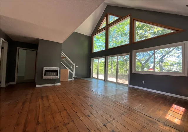 Photo 4 of Single family home for sale at 13289 Lakeview Dr, Waterport, NY 14571 | MLS# R1687459 | Listing updated on 2026-07-24