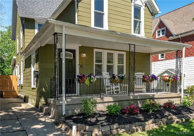 Homes for sale in Buffalo, NY | 36 Abbottsford Pl, Buffalo, NY 14213 | MLS# B1686960