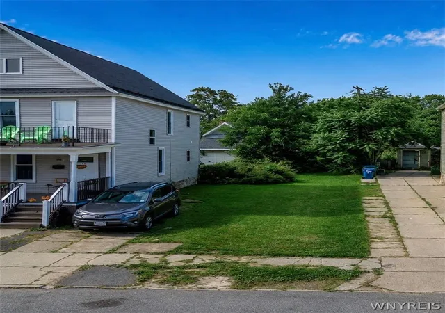 Homes for sale in Buffalo, NY | 104 Brayton St, Buffalo, NY 14213 | MLS# B1687142