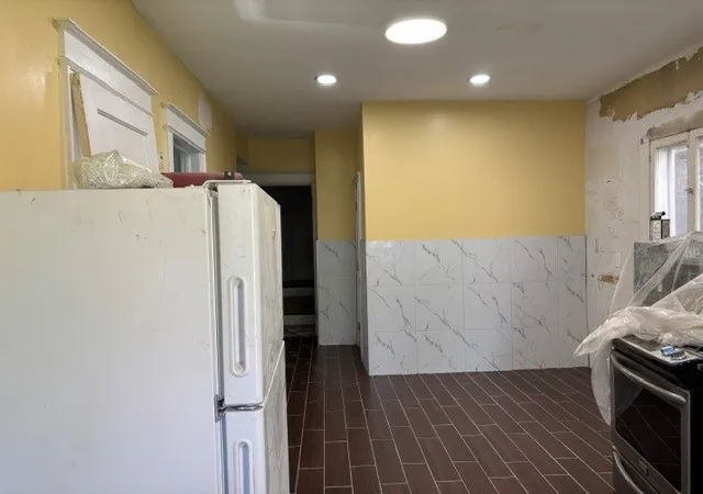 3rd image of 1853 Cifford Ave, Rochester, NY 14609 | MLS# R1686665