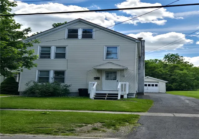 Homes for sale in Auburn, NY | 118 Cottage St, Auburn, NY 13021 | MLS# R1686824