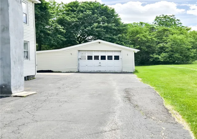 Homes for sale in Auburn, NY | 118 Cottage St, Auburn, NY 13021 | MLS# R1686824