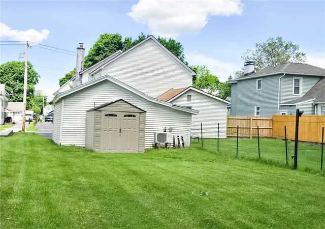 Homes for sale in Auburn, NY | 118 Cottage St, Auburn, NY 13021 | MLS# R1686824
