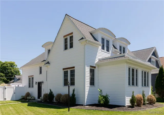 Homes for sale in Buffalo, NY | 206 Tuscarora Rd, Buffalo, NY 14220 | MLS# B1687513