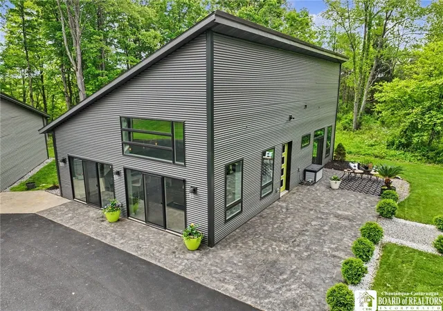 1st image of 14075 Mill St, Springville, NY 14141 | MLS# R1687316