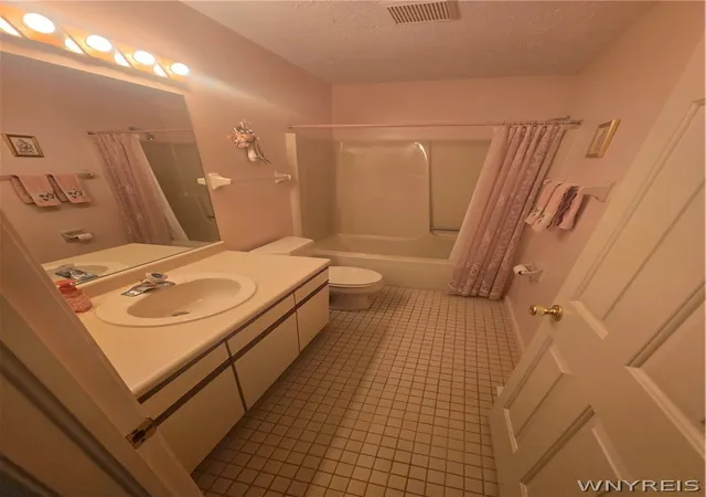 26th image of 8 Thomasville Dr, Rochester, NY 14612 | MLS# B1686917