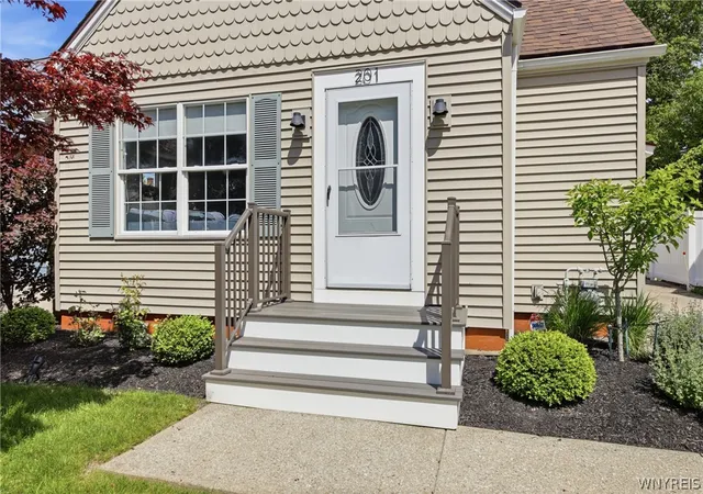Homes for sale in Buffalo, NY | 201 Carmel Rd, Buffalo, NY 14214 | MLS# B1687539