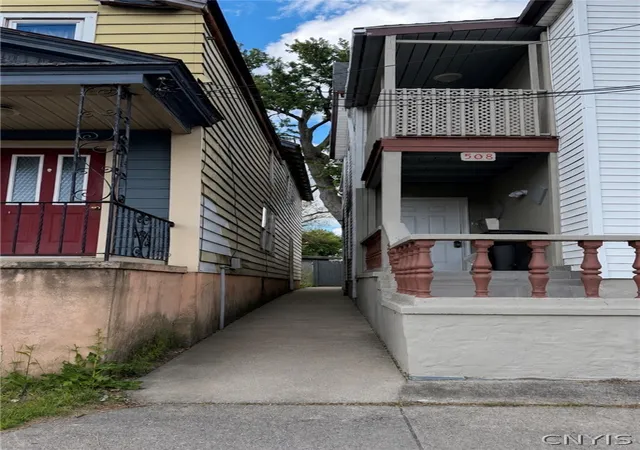 Listing Photo 3 - Condo for sale in building located at 508 Albany St, Utica, NY 13501