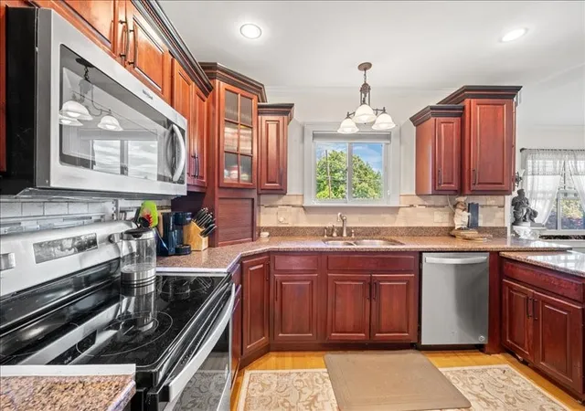 4th image of 196 Leroy St, Binghamton, NY 13905 | MLS# R1687550