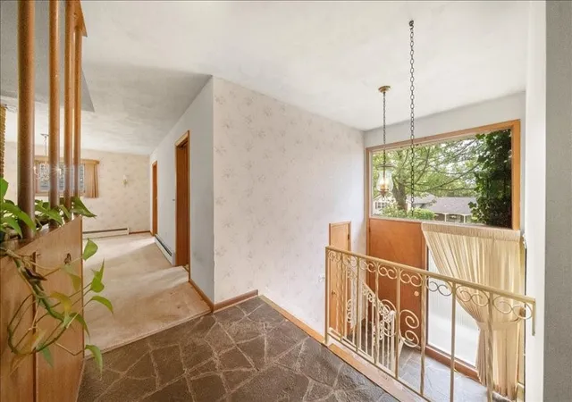 5th image of 916 Chestnut Ln, Vestal, NY 13850 | MLS# R1687563