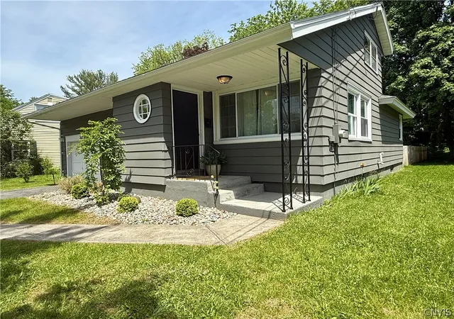 Homes for sale in Syracuse, NY | 223 Goodrich Ave, Syracuse, NY 13210 | MLS# S1683444