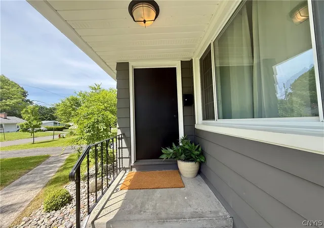 Homes for sale in Syracuse, NY | 223 Goodrich Ave, Syracuse, NY 13210 | MLS# S1683444
