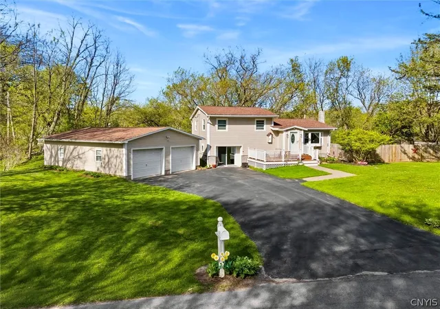 Homes for sale in Volney, NY | 7 Foxwood Ave, Volney, NY 13069 | MLS# S1687416