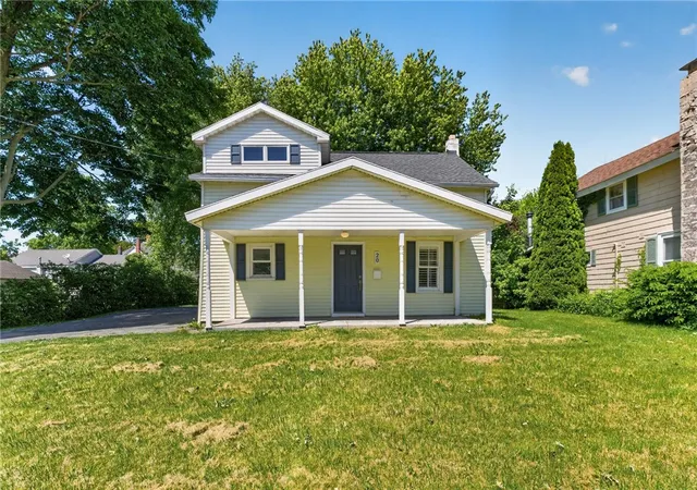 Homes for sale in Phelps, NY | 20 Pleasant St, Phelps, NY 14532 | MLS# R1687158
