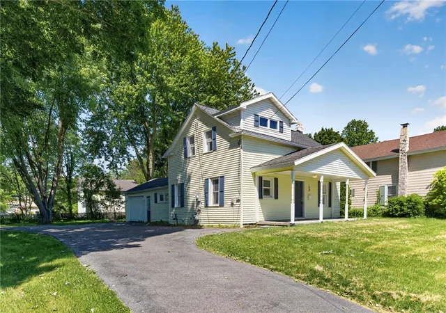 Homes for sale in Phelps, NY | 20 Pleasant St, Phelps, NY 14532 | MLS# R1687158