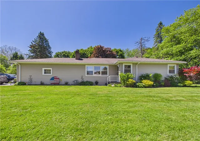 Homes for sale in Penfield, NY | 1621 Scribner Rd, Penfield, NY 14526 | MLS# R1687353