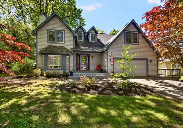 2nd image of 23 Deerborne Ln, Spencerport, NY 14559 | MLS# R1685702