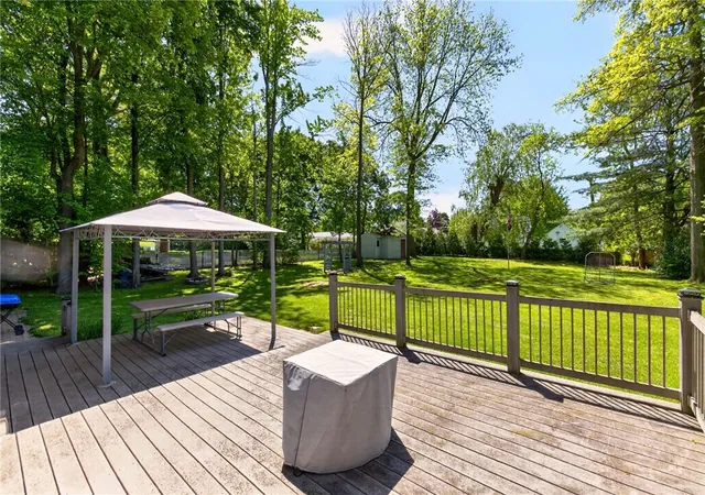 45th image of 23 Deerborne Ln, Spencerport, NY 14559 | MLS# R1685702