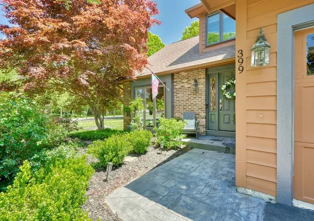 1st image of 399 Thrushwood Ln, Webster, NY 14580 | MLS# R1685541