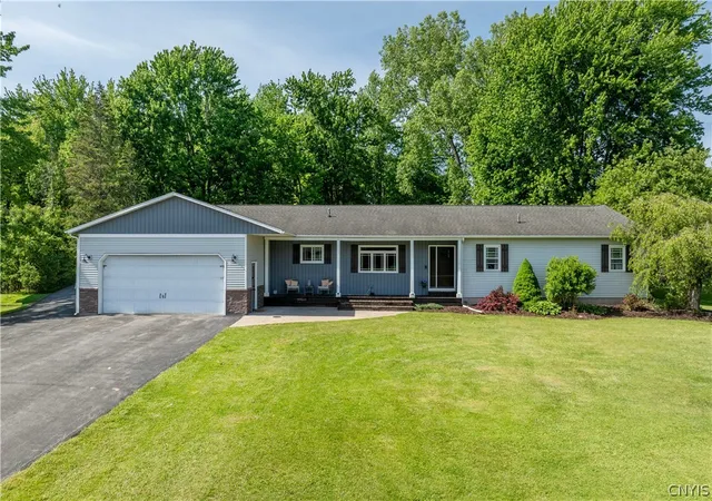 Homes for sale in Schroeppel, NY | 12 Clark Crest Dr, Schroeppel, NY 13135 | MLS# S1687587