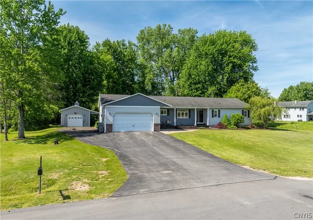 Homes for sale in Schroeppel, NY | 12 Clark Crest Dr, Schroeppel, NY 13135 | MLS# S1687587