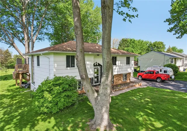 5th image of 301 Bennett Rd, Parma, NY 14468 | MLS# R1683468