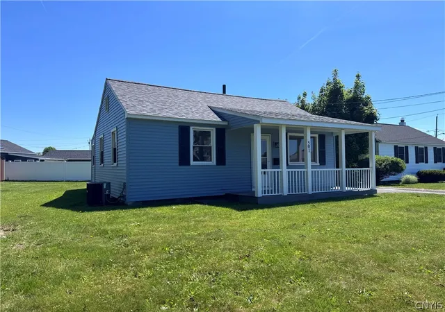 Homes for sale in Rome, NY | 501 Oakwood St, Rome, NY 13440 | MLS# S1687577