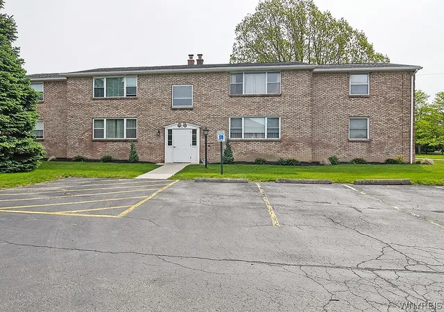 Photo 1 of Sale Pending at 72 A Old Lyme Dr #1, Buffalo, NY 14221 | MLS# B1683831 | Listing updated on 2026-06-17