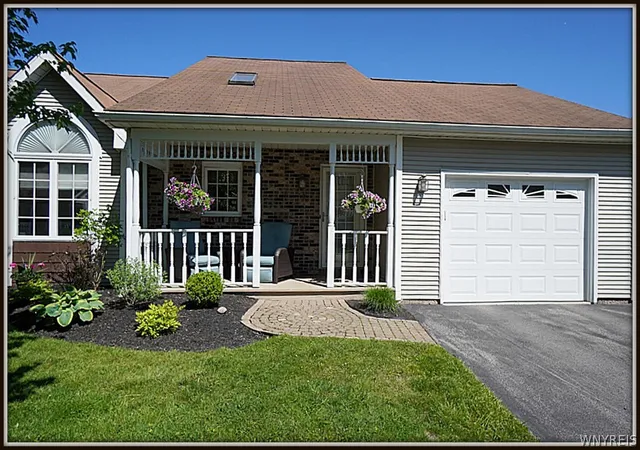 Photo 2 of Sale Pending at 10 Sweet Bay Ln, Buffalo, NY 14221 | MLS# B1687442 | Listing updated on 2026-07-17