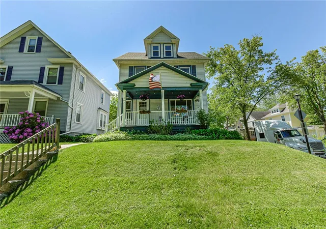 1st image of 107 Parkside Ave, Rochester, NY 14609 | MLS# R1687287