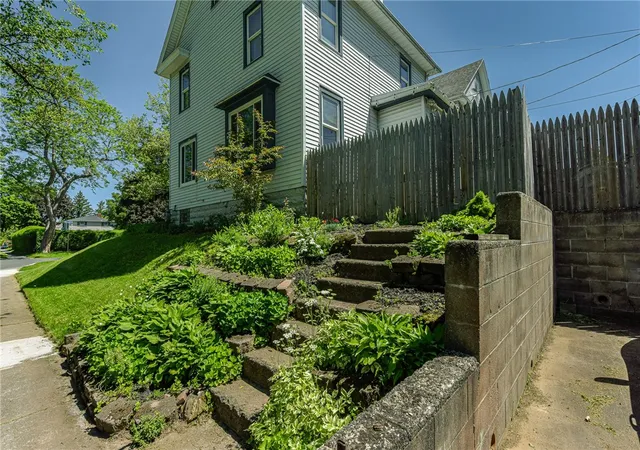 37th image of 107 Parkside Ave, Rochester, NY 14609 | MLS# R1687287