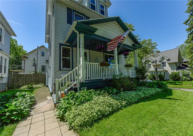 3rd image of 107 Parkside Ave, Rochester, NY 14609 | MLS# R1687287