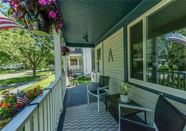 4th image of 107 Parkside Ave, Rochester, NY 14609 | MLS# R1687287