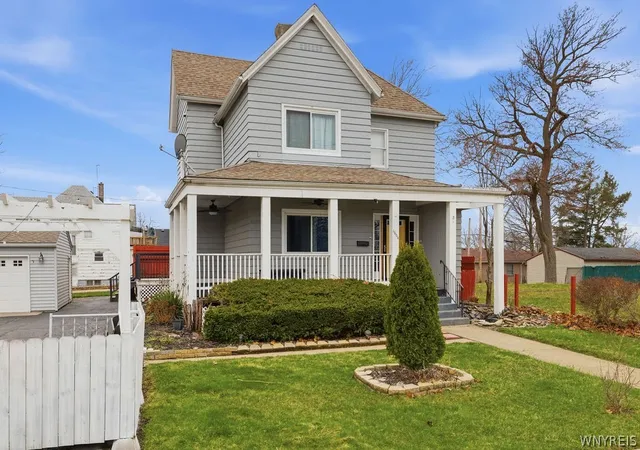 2nd image of 1606 8th St, Niagara Falls, NY 14305 | MLS# B1687663