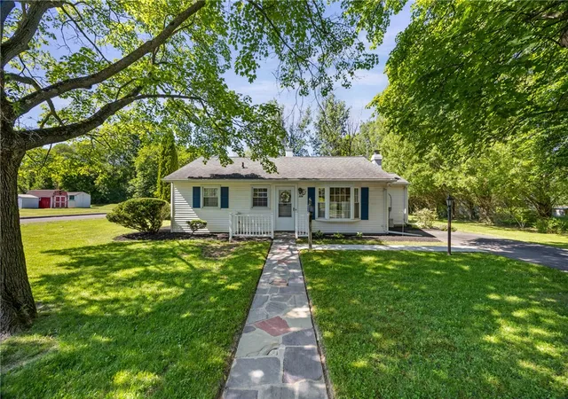 Homes for sale in Geneva City, NY | 328 W High St, Geneva City, NY 14456 | MLS# R1685628