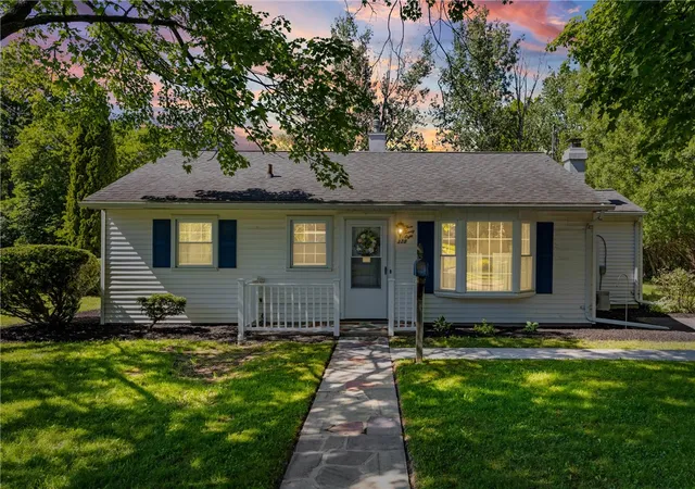 Homes for sale in Geneva City, NY | 328 W High St, Geneva City, NY 14456 | MLS# R1685628
